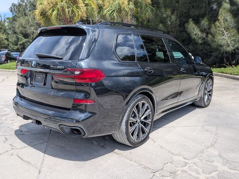 Used 2021 BMW X7 xDrive40i w/ M Sport Package AWD/4WD image 4