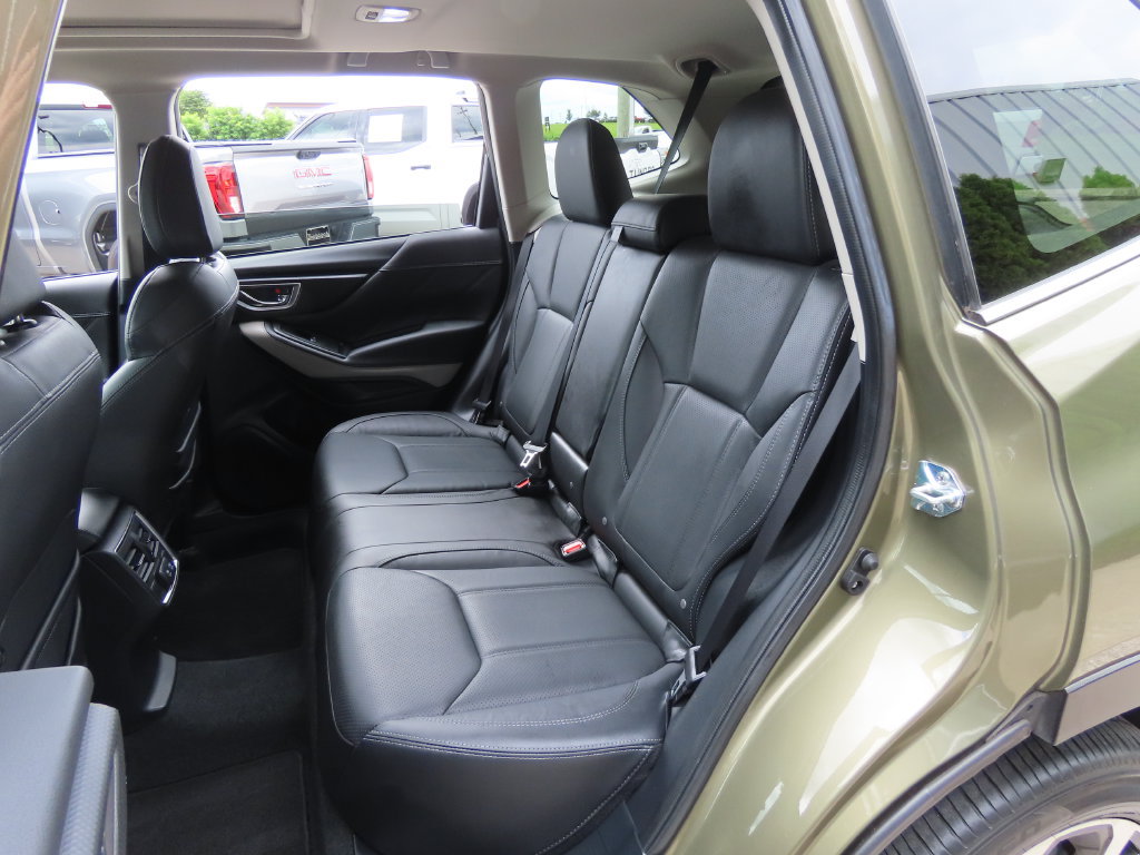 Used 2024 Subaru Forester Limited AWD/4WD image 25