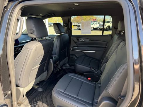 Used 2026 Chevrolet Traverse LT w/ Midnight/Sport Edition AWD/4WD image 10