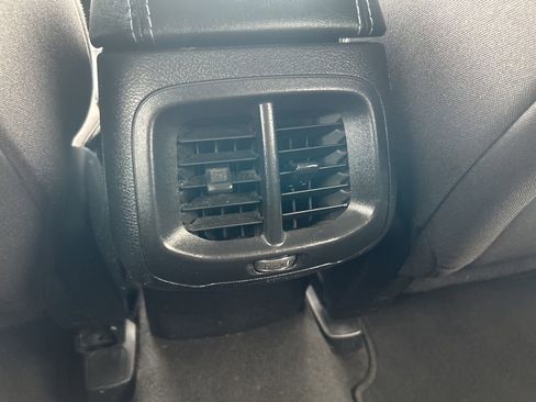 Used 2020 Jeep Cherokee Latitude image 24