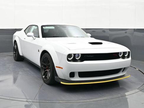 Used 2022 Dodge Challenger R/T Scat Pack RWD image 7