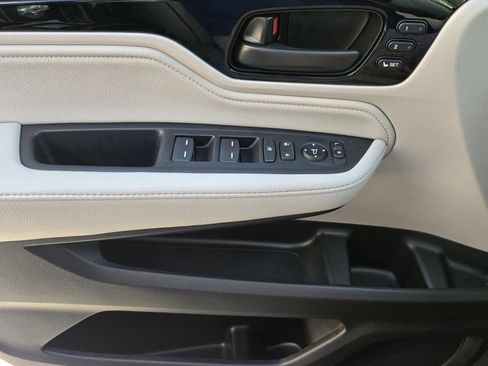 Certified 2025 Honda Odyssey Touring image 28