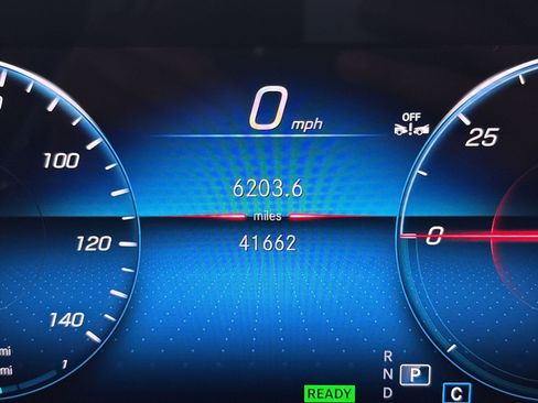Certified 2023 Mercedes-Benz EQB 300 4MATIC image 21