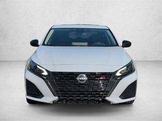Used 2023 Nissan Altima 2.5 SR w/ SR Premium Package FWD video 2