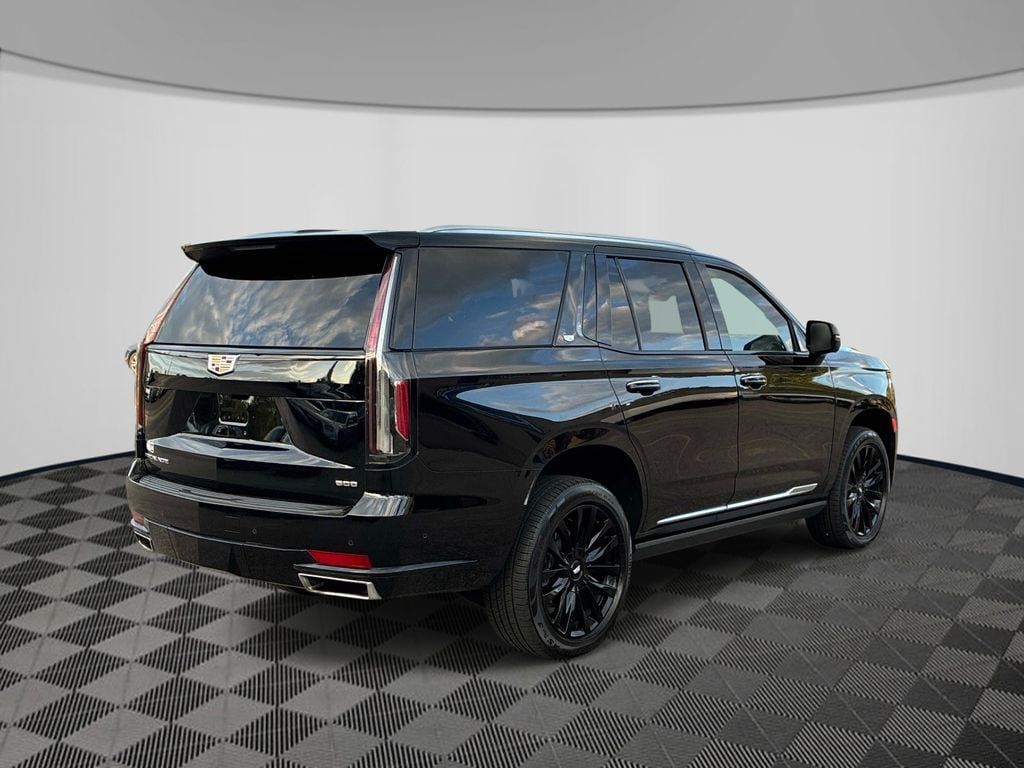 Used 2024 Cadillac Escalade Premium Luxury w/ Performance Package AWD/4WD image 7