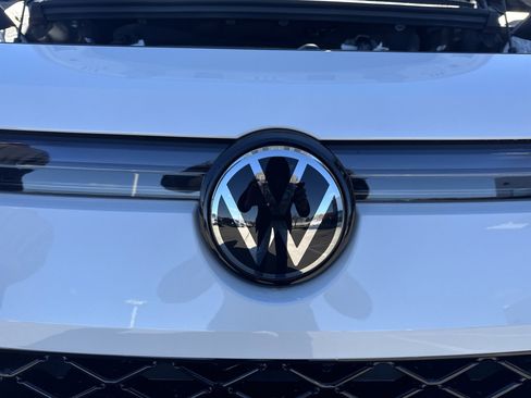 New 2026 Volkswagen Tiguan SE R-Line image 32