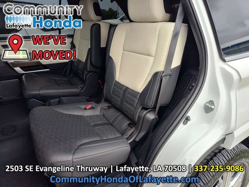 Used 2024 Toyota Sequoia Capstone AWD/4WD image 38