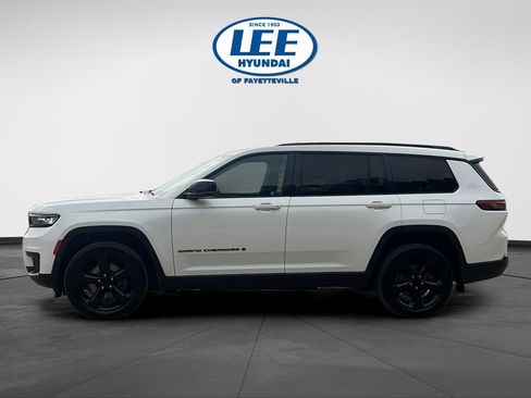 Used 2021 Jeep Grand Cherokee L Laredo RWD image 6