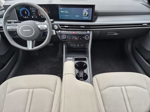 Used 2025 Hyundai Sonata SEL FWD image 26