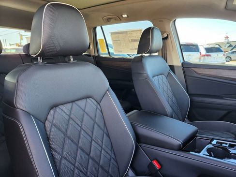 New 2026 Volkswagen Atlas SEL Premium R-Line image 17