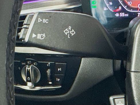 Used 2022 BMW 530i w/ M Sport Package image 12