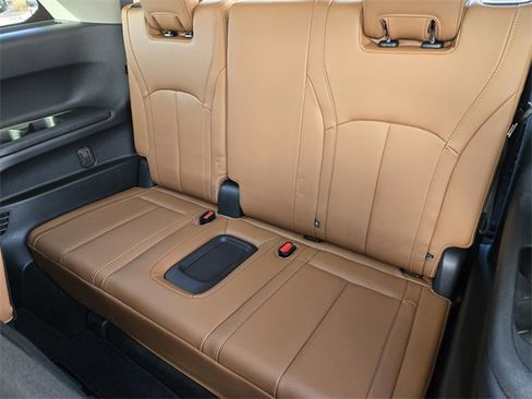 Used 2024 INFINITI QX60 Sensory w/ Vision Package image 19