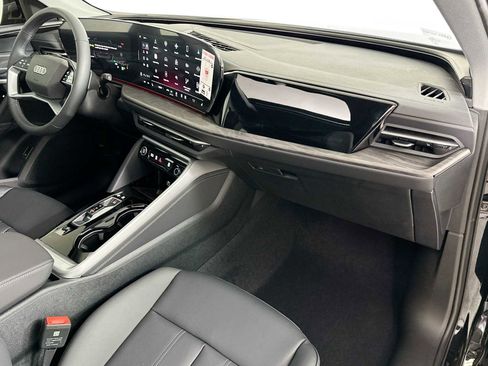 New 2025 Audi Q5 Premium image 27