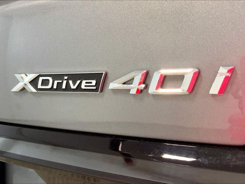 Used 2026 BMW X7 xDrive40i w/ M Sport Package AWD/4WD image 9