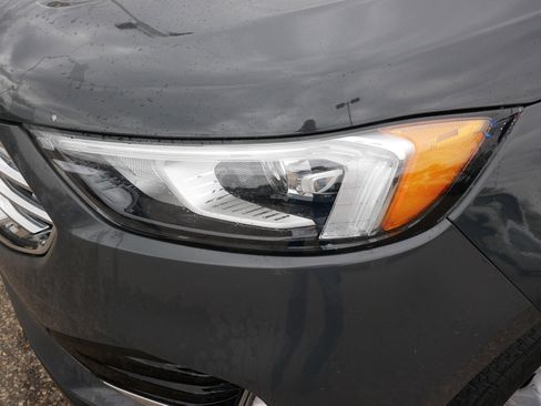 Used 2021 Ford Edge SEL AWD/4WD image 16