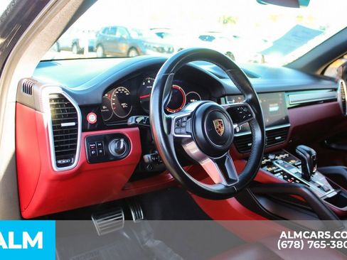 Used 2023 Porsche Cayenne S Platinum w/ Premium Package Plus image 22