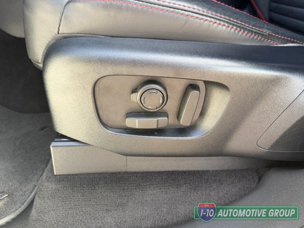 Used 2018 Land Rover Discovery HSE AWD/4WD image 15
