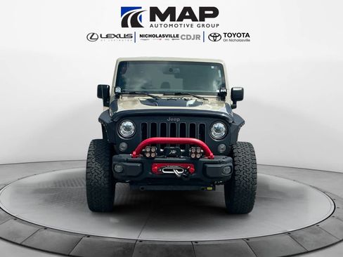 Used 2017 Jeep Wrangler Unlimited Rubicon AWD/4WD image 8