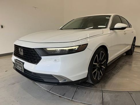 Used 2023 Honda Accord Touring image 29