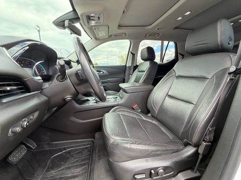 Used 2020 Chevrolet Traverse Premier w/ Redline Edition AWD/4WD image 12