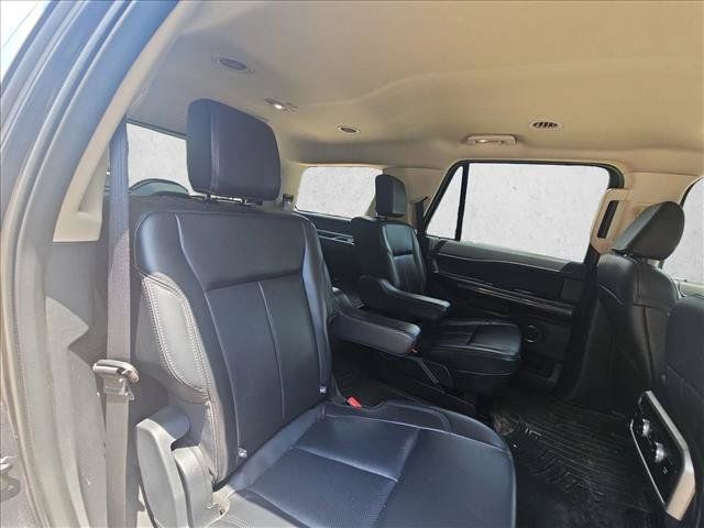Used 2023 Ford Expedition XLT RWD image 18