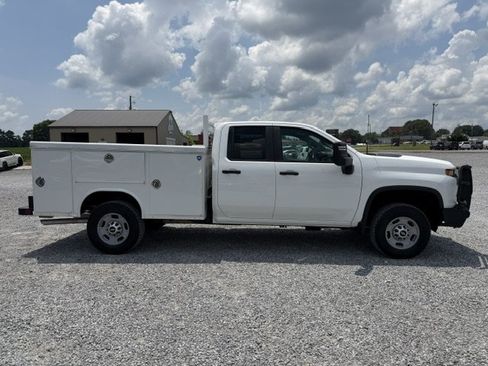 Used 2023 Chevrolet Silverado 2500 W/T w/ WT Convenience Package AWD/4WD image 4