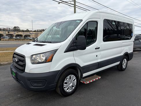 Used 2020 Ford Transit 150 XL image 4