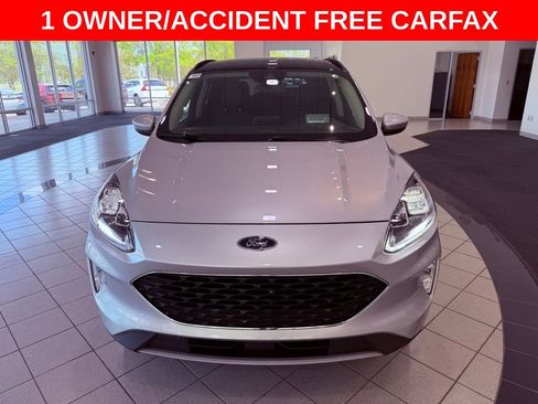 Used 2020 Ford Escape Titanium w/ Titanium Premium Package 2.0 image 2