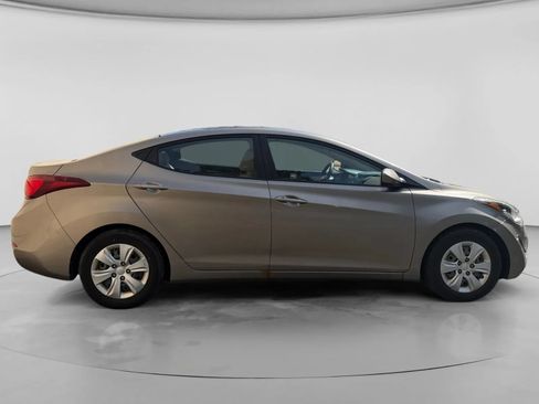 Used 2016 Hyundai Elantra SE FWD image 6