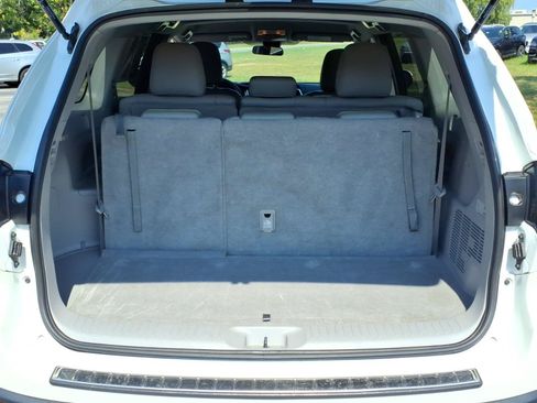 Used 2019 Toyota Highlander LE FWD image 24