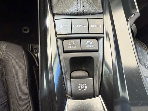 Used 2025 Toyota Camry LE w/ Convenience Package FWD image 45