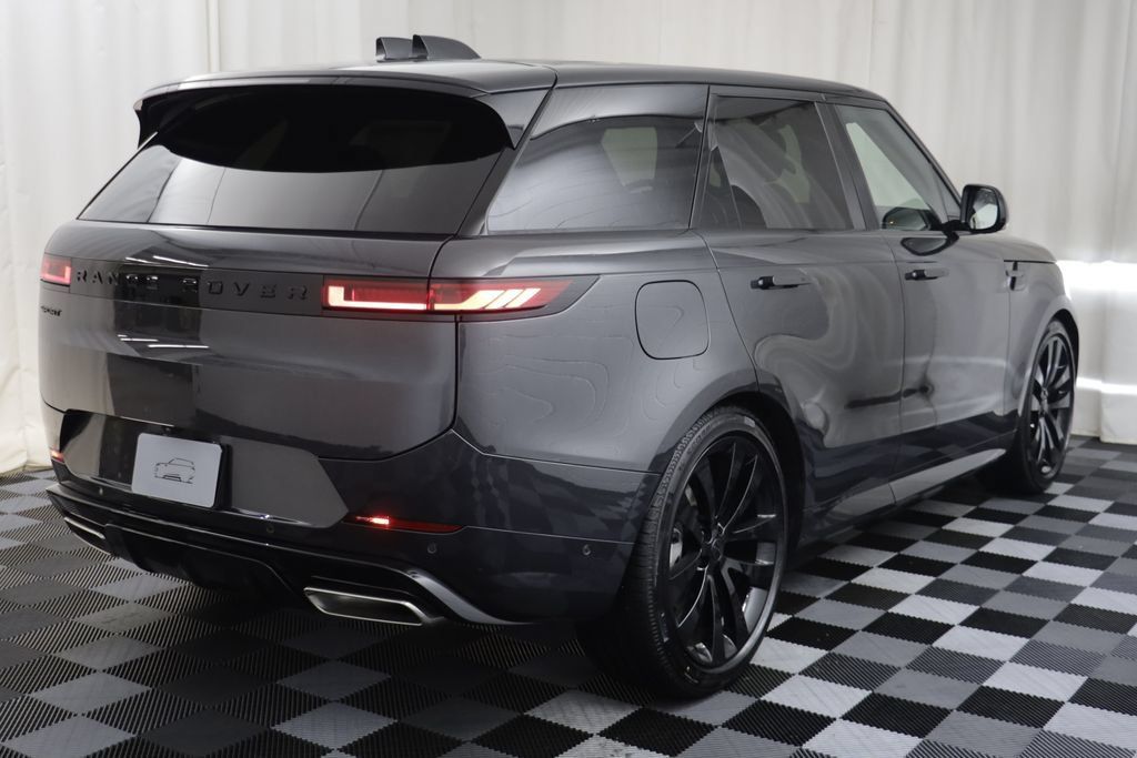 New 2026 Land Rover Range Rover Sport Dynamic SE AWD/4WD image 18