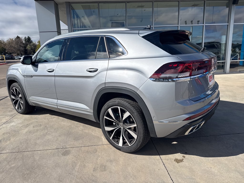 Used 2026 Volkswagen Atlas Cross Sport SEL Premium R-Line AWD/4WD image 3