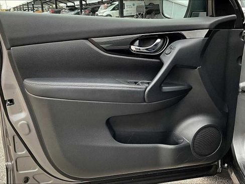 Certified 2021 Nissan Rogue Sport SV image 20