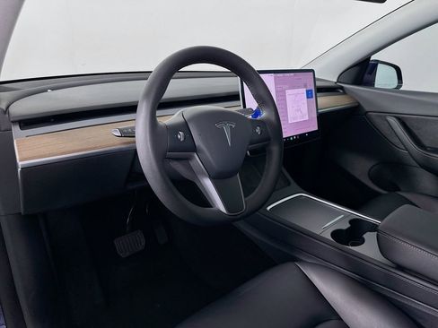 Used 2022 Tesla Model Y Long Range AWD/4WD image 9