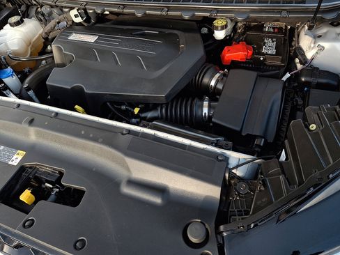 Certified 2020 Ford Edge ST w/ Equipment Group 401A image 28