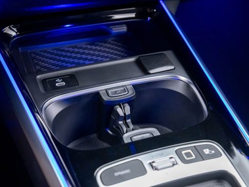 New 2025 Mercedes-Benz GLB 250 4MATIC image 25