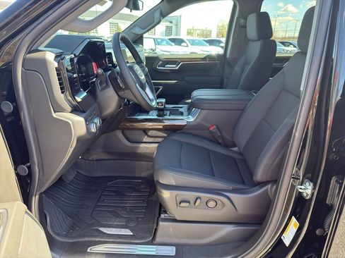 New 2026 GMC Sierra 1500 Elevation image 8