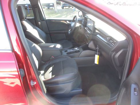 Certified 2025 Ford Escape ST-Line w/ Tech Pack #1 image 12