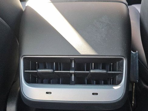 Used 2023 Tesla Model 3 Standard Range image 57