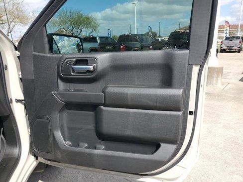 New 2026 GMC Sierra 1500 Pro w/ Pro Value Package image 9