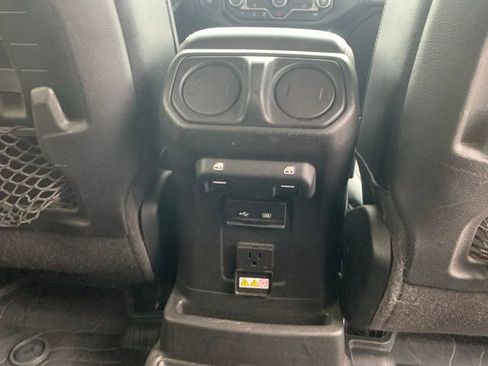 Used 2018 Jeep Wrangler Unlimited Rubicon image 27