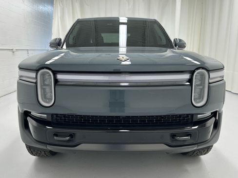 Used 2026 Rivian R1T Premium Quad AWD/4WD image 5