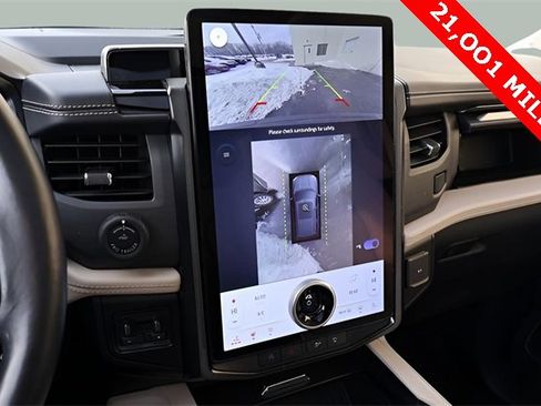 Used 2023 Ford Expedition Platinum image 24