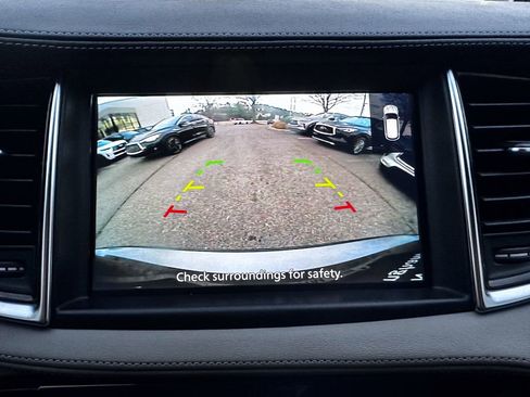 Certified 2025 INFINITI QX50 Luxe image 8