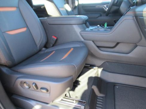 New 2026 GMC Sierra 2500 AT4 w/ Technology Package image 11