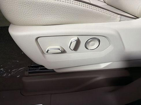 New 2026 GMC Yukon XL Denali AWD/4WD image 14