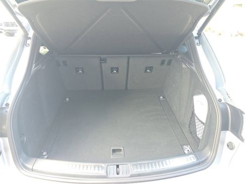 Used 2025 Porsche Macan image 17