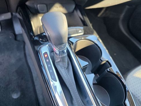 Certified 2025 Chevrolet Trax LT w/ LT Convenience Package image 16