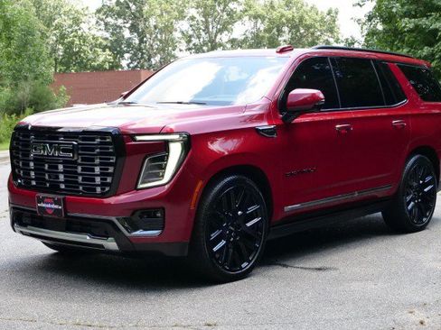 Used 2025 GMC Yukon Denali Ultimate AWD/4WD image 6